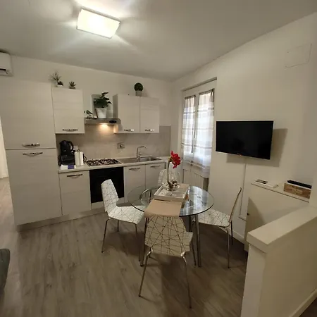 Guesthost - Ponte Vecchio & Boboli Modern Appartement Florence