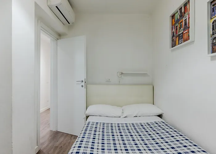 Guesthost - Ponte Vecchio & Boboli Modern Apartament Florencja
