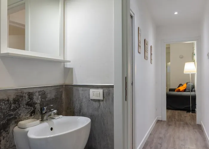 Guesthost - Ponte Vecchio & Boboli Modern Apartament